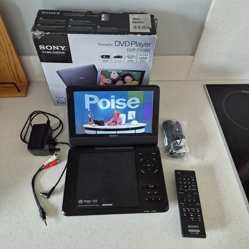Sony dvp fx980 portable dvd - sony, 9"